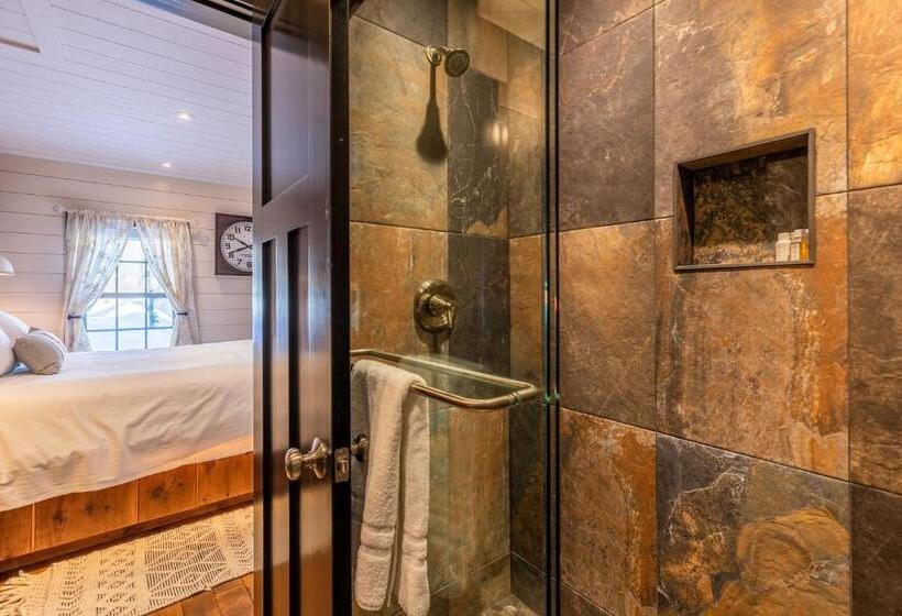 غرفة ديلوكس, The Barnstead Inn