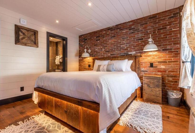 غرفة ديلوكس, The Barnstead Inn