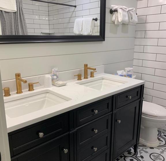 جناح ديلوكس, The Barnstead Inn