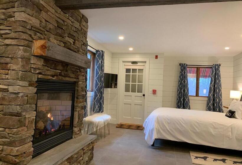 جناح ديلوكس, The Barnstead Inn