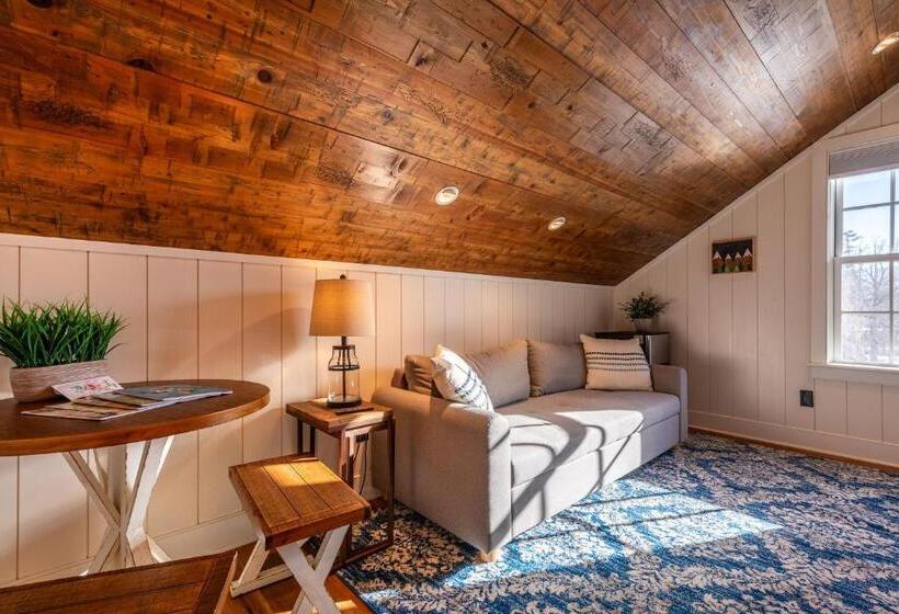 غرفة سوبيريور سرير كينج, The Barnstead Inn