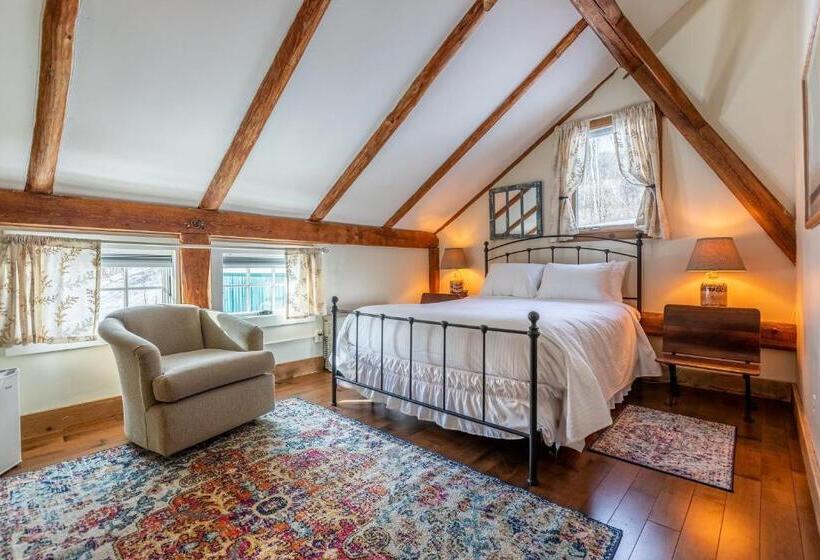 غرفة قياسية, The Barnstead Inn