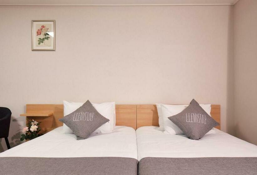 Номер Deluxe, Geoje Leein Stay