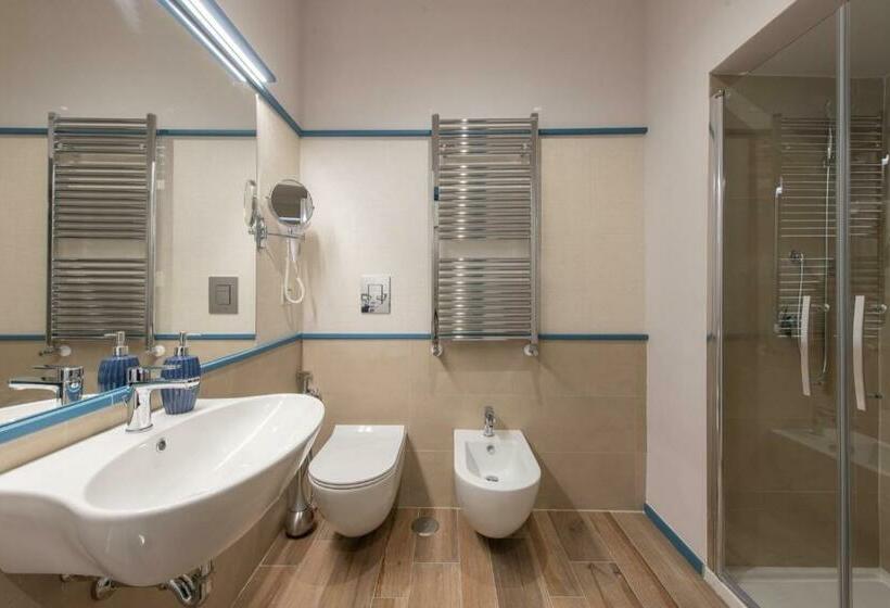 شقة غرفة واحدة, Rainbow Suite