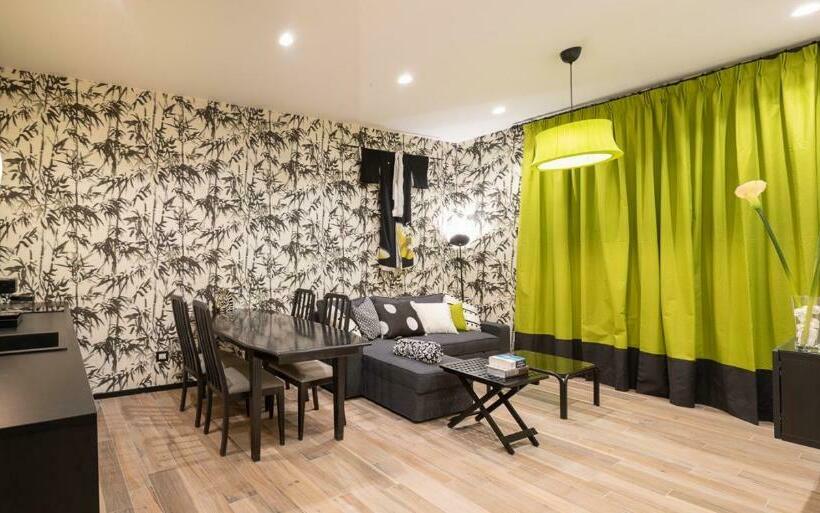 شقة غرفة واحدة, Rainbow Suite