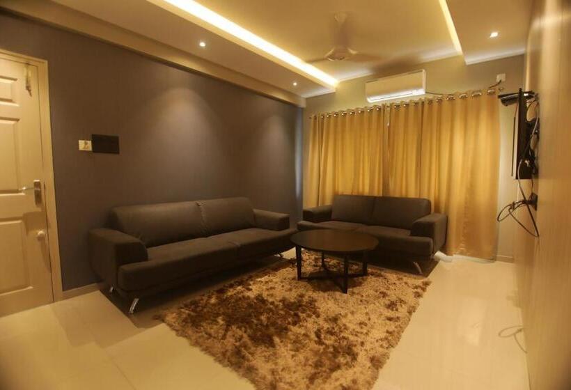 جناح مزوَّد بشرفة, Noorjehans Grand Noor