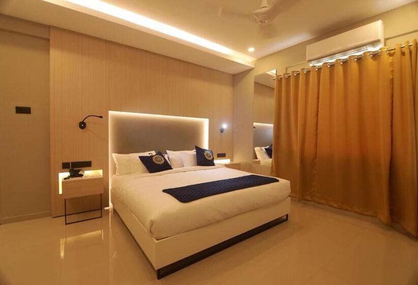 جناح مزوَّد بشرفة, Noorjehans Grand Noor