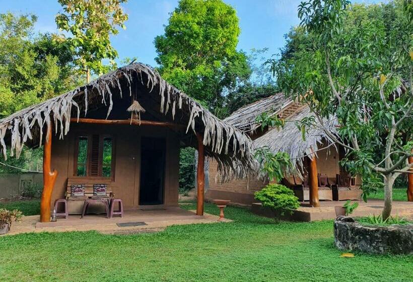 Номер Стандарт Вид на Сад, Hasthi Safari Cottage