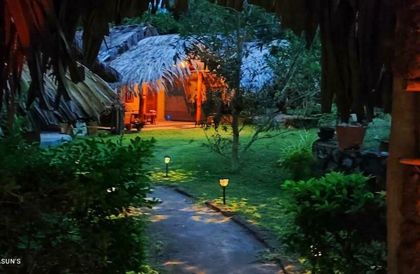 Номер Стандарт Вид на Сад, Hasthi Safari Cottage