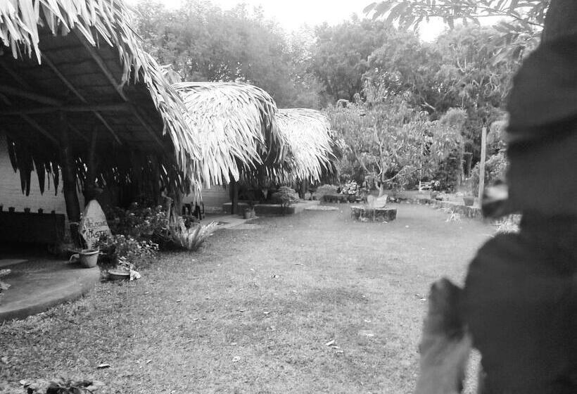 Четырехместный Номер Стандарт Вид на Сад, Hasthi Safari Cottage