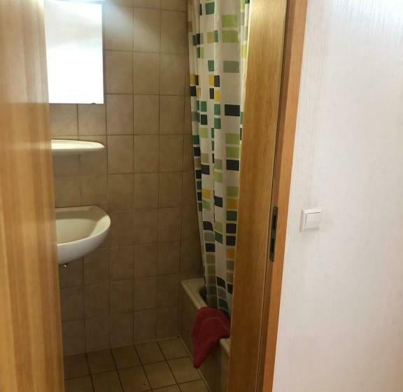 标准单人间, Landhaus Monika