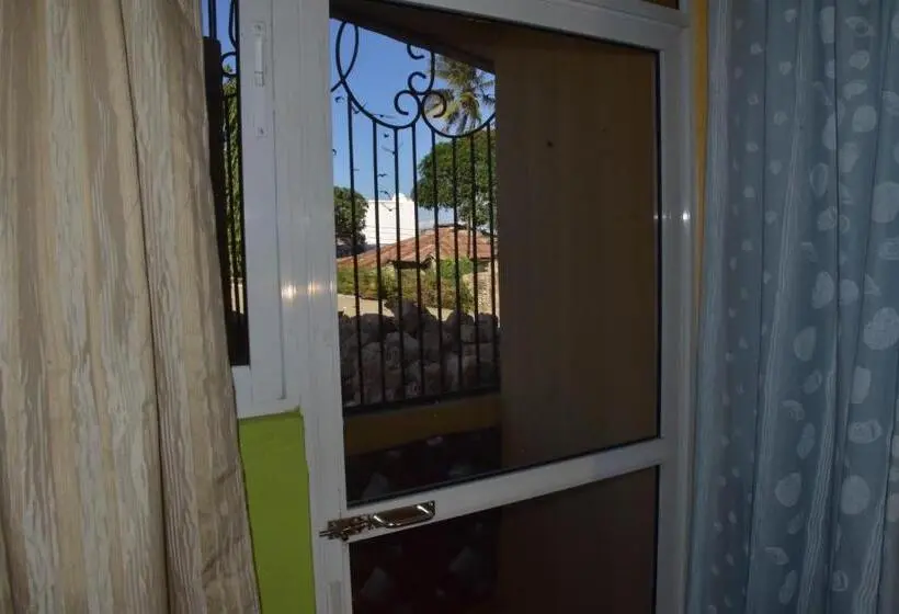 اتاق استاندارد با بالکن, Viriko Boarding House