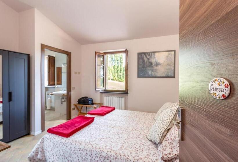 חדר סטנדרט, Gh Borgo Pulciano Agriturismo