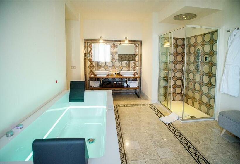 סוויטה עם מרפסת, San Gemini Palace