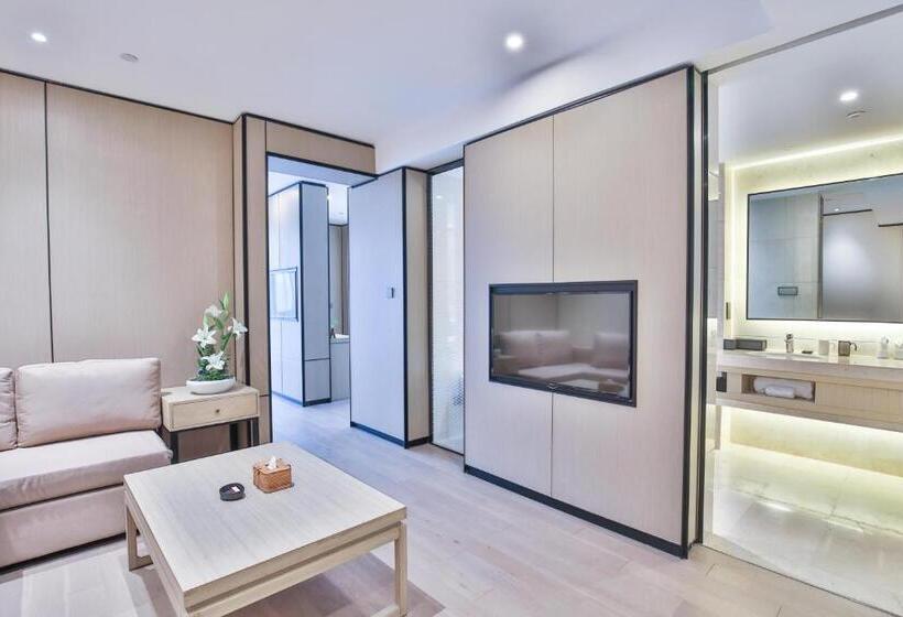 Suite with lake view, Ssaw Boutique Hotel Wenzhou Jiushan Lake