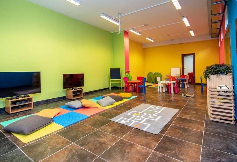 آپارتمان 1 خوابه, Orbi Palace Apart Maria