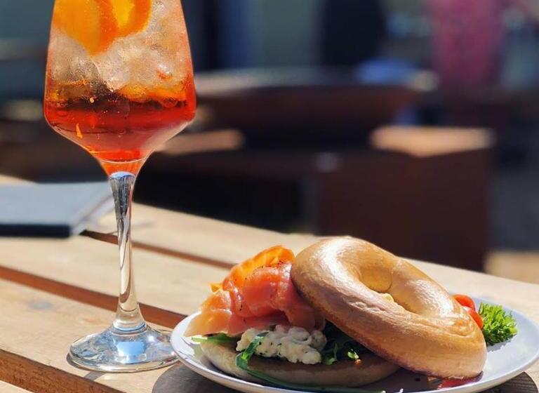 标准间, Watergate Yard