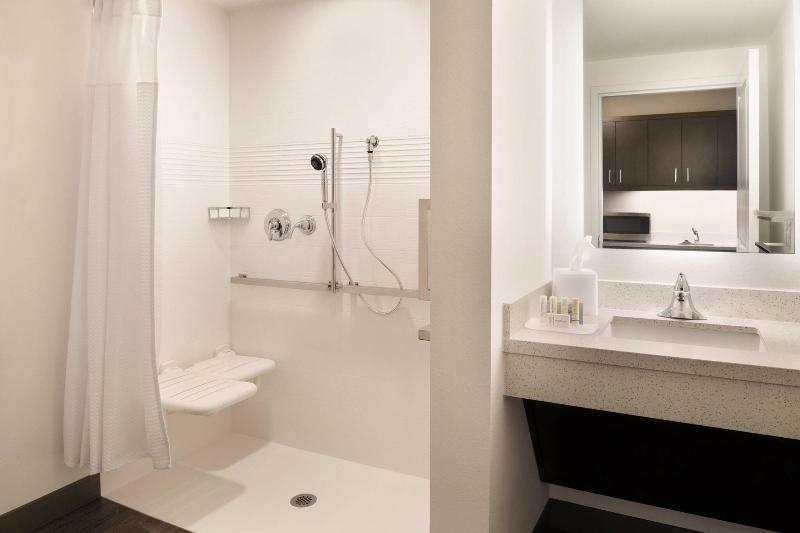 Студио Стандарт Кровать Кинг, Towneplace Suites By Marriott Dubuque Downtown