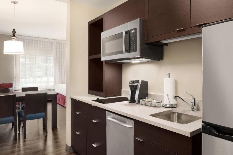 Студия Стандарт Кровать Куин, Towneplace Suites By Marriott Dubuque Downtown