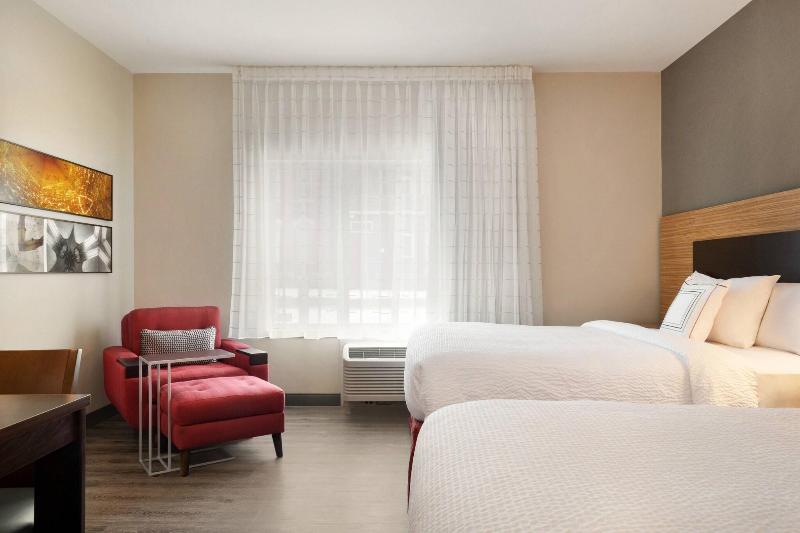 带四张床的标准工作室, Towneplace Suites By Marriott Dubuque Downtown