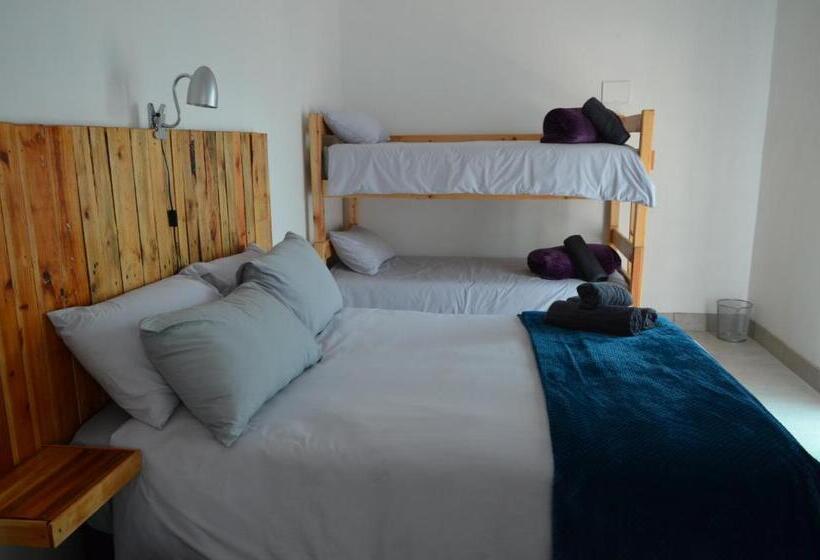 Семейный Номер, Ons Dorpshuis Beaufort West