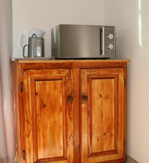 スタンダードルーム, Ons Dorpshuis Beaufort West