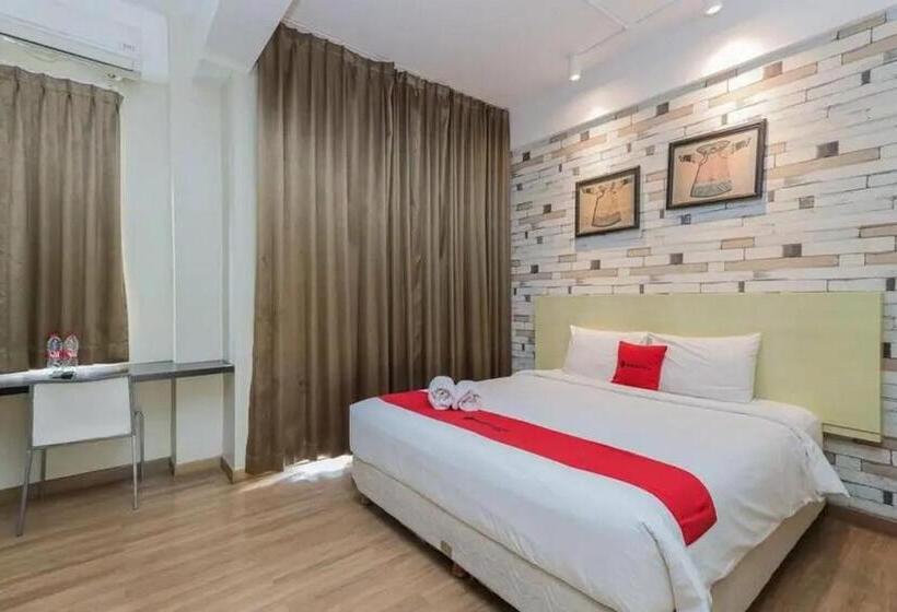 スタンダードルーム, Reddoorz Plus At Riverside Malang