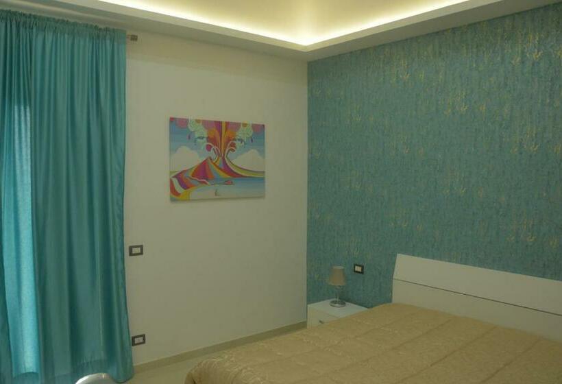 חדר משפחתי, Decumano Massimo