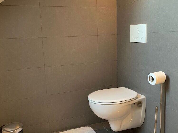 スイート, A Flemish Tale