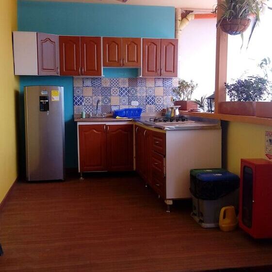 חדר משפחתי, Hostal Don Jose