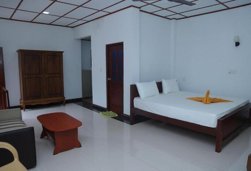 스탠다드 룸 킹사이즈 침대, Villa Sidu