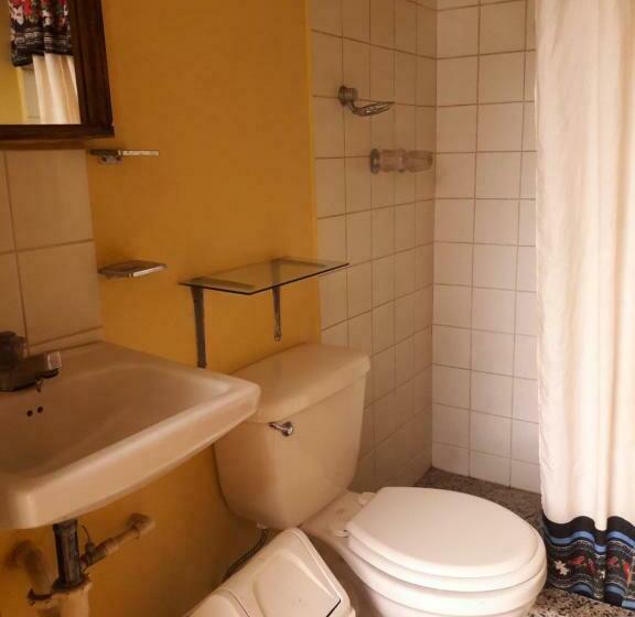 اتاق استاندارد با سرویس بهداشتی مشترک, Sueño Real