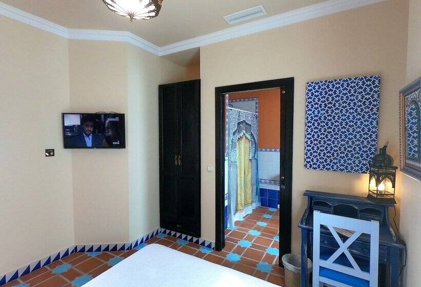 غرفة قياسية, La Esperanza