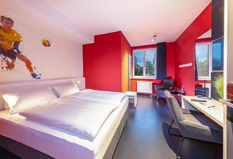 标准间, Athletik Kiel