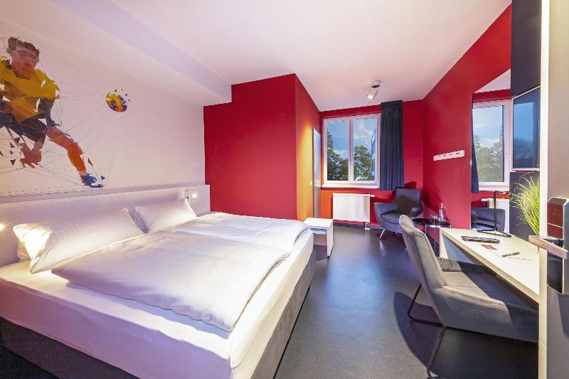 Номер Стандарт, Athletik Kiel