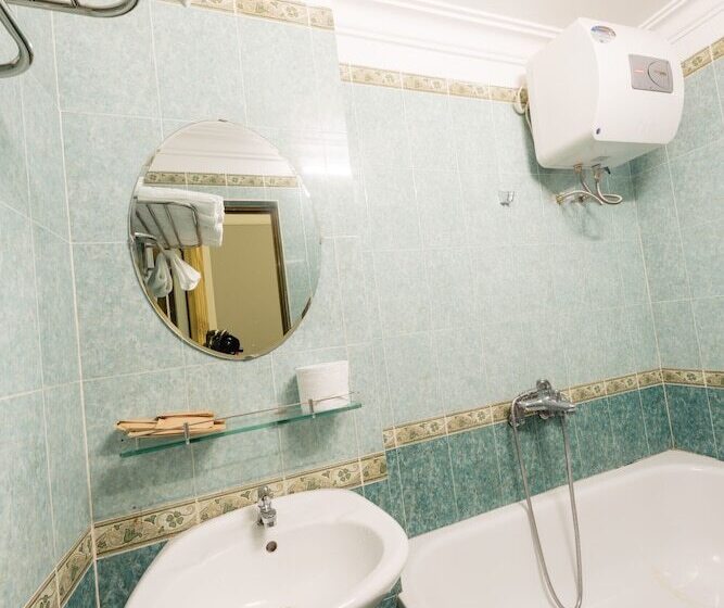 اتاق استاندارد, Avon