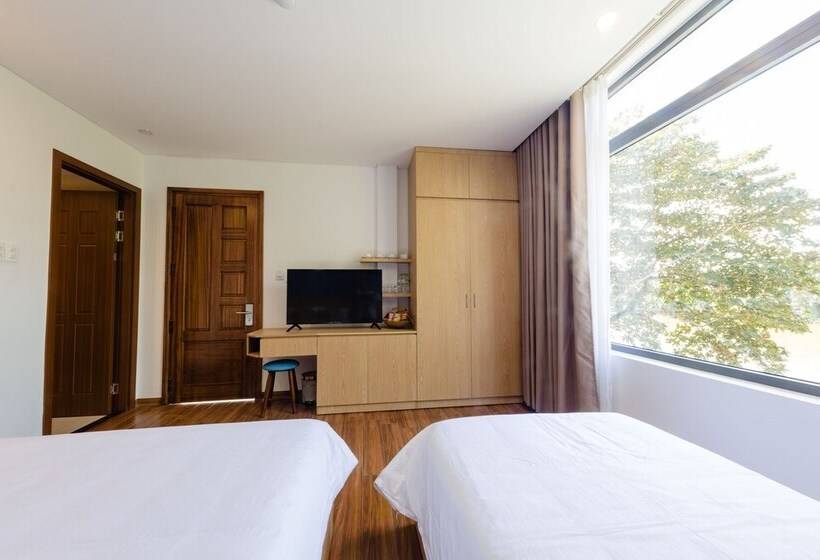 اتاق لوکس سه تخته, Avon