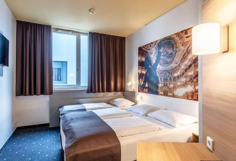 اتاق استاندارد سه نفره, B&b Hotel Bayreuth