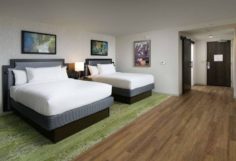 Engellilere uygun Lüks Oda, Hilton Garden Inn Memphis Downtown Beale Street