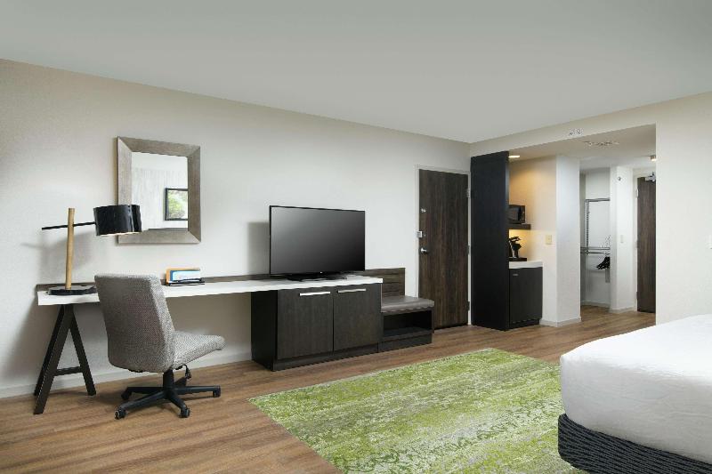 Büyük Çift Kişilik Yataklı Delüks Oda, Hilton Garden Inn Memphis Downtown Beale Street