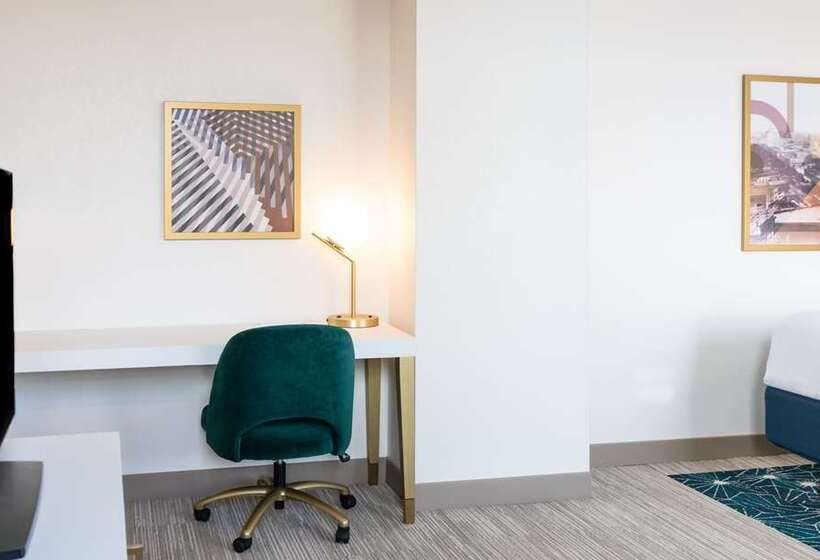 Standart Oda, Hilton Garden Inn Memphis Downtown Beale Street