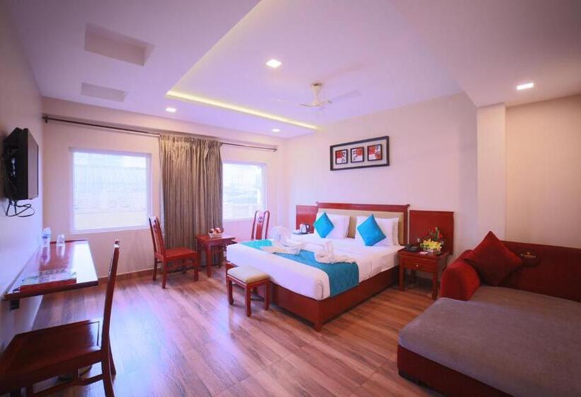 استودیو استاندارد با تخت کینگ, President