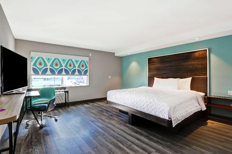 Standard-huone King-vuode, Tru By Hilton Edmonton Windermere