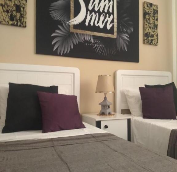 اتاق اکونومی, Ta Paolo