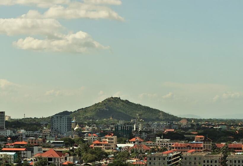 اتاق خانوادگی, Ritz Grand Hotel Mandalay