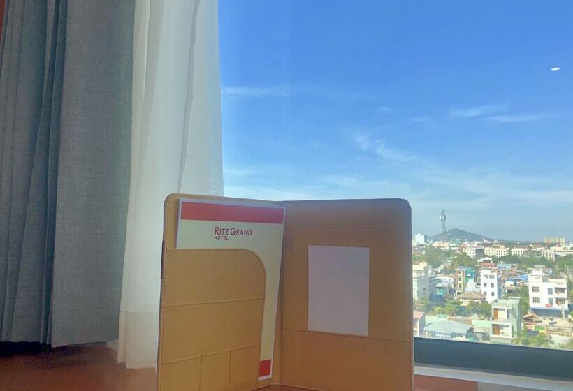 اتاق خانوادگی, Ritz Grand Hotel Mandalay