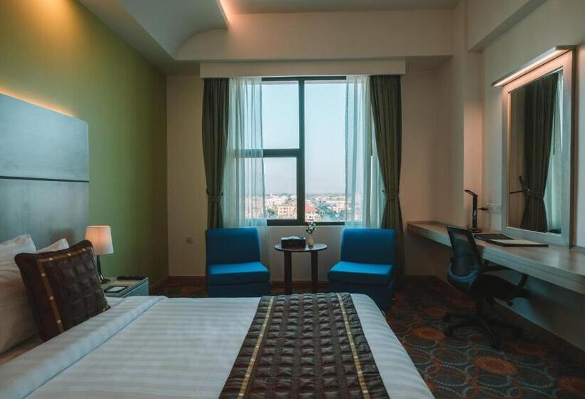 اتاق سوپریور با تخت بزرگ, Ritz Grand Hotel Mandalay