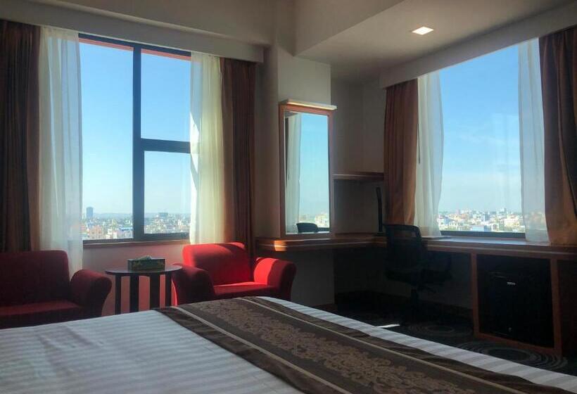 اتاق لوکس با تخت بزرگ, Ritz Grand Hotel Mandalay