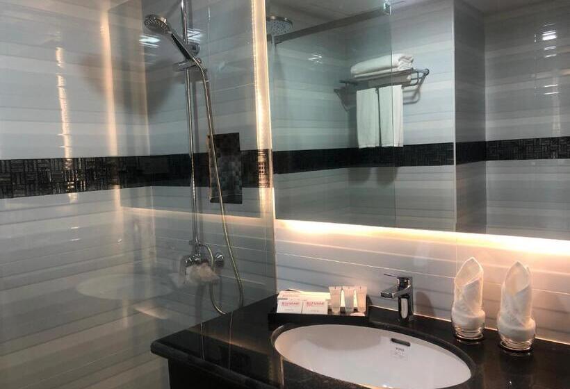 اتاق لوکس با تخت بزرگ, Ritz Grand Hotel Mandalay