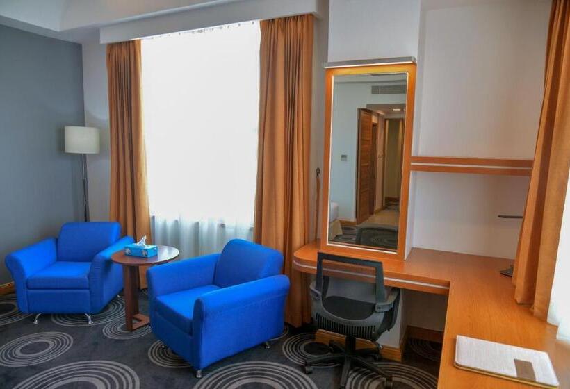 اتاق لوکس با تخت بزرگ, Ritz Grand Hotel Mandalay